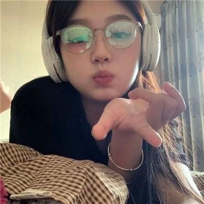 派遣女公关彩华